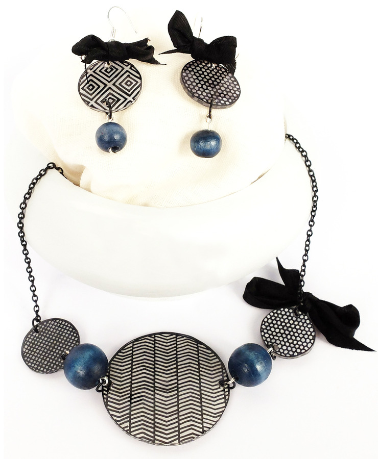 Bijoux graphiques en plastique dingue