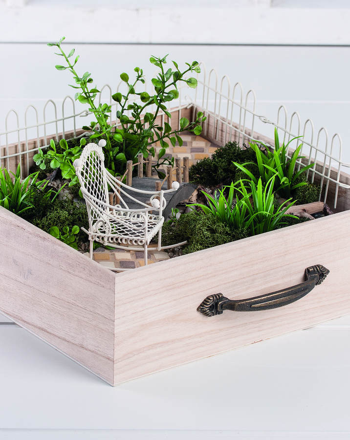Mini Gardening in kleine houten laden en koffertjes als 