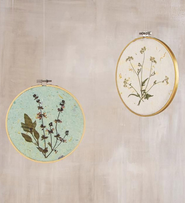 Fabriquer son papier fleuri avec Rayher